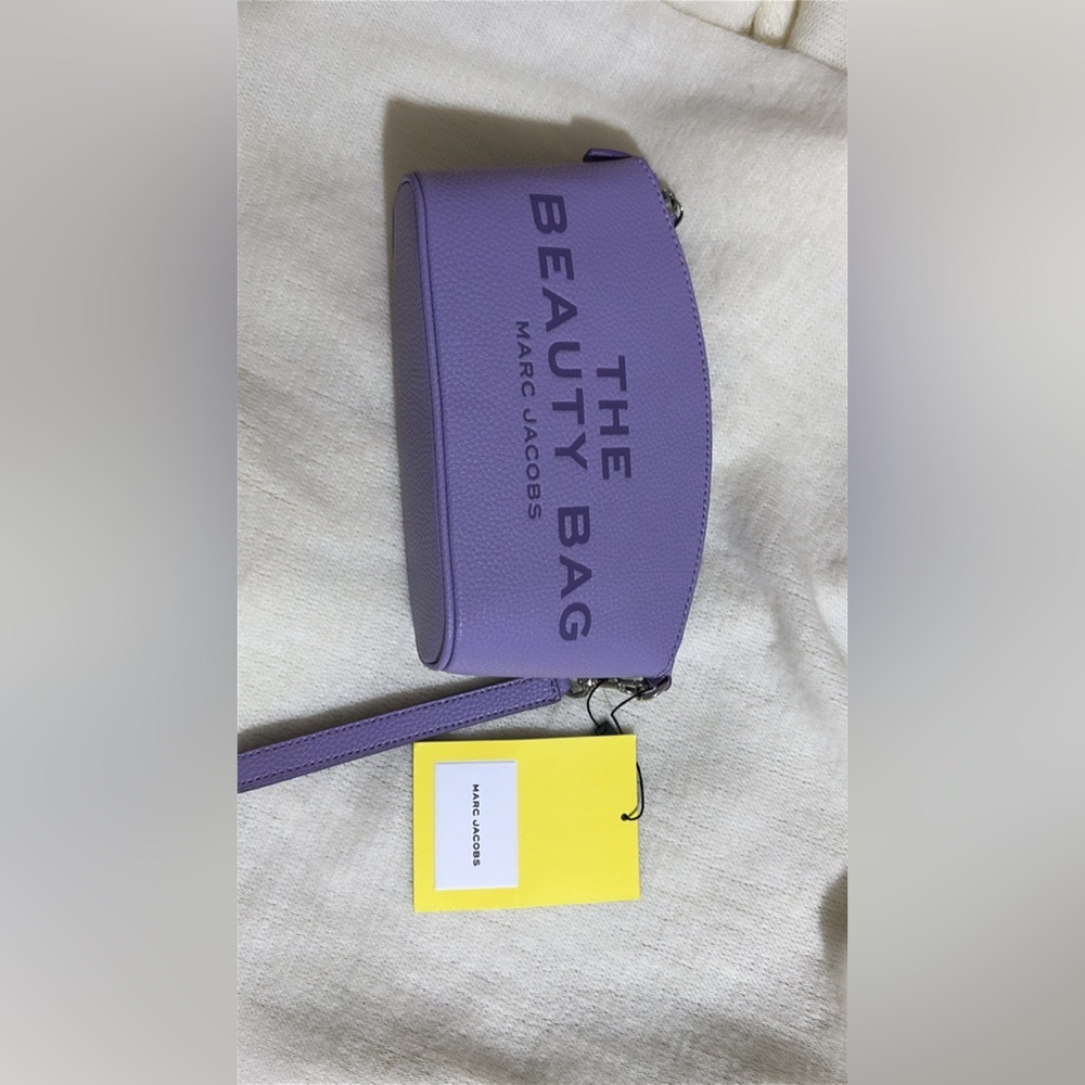 Marc Jacobs The Beauty Bag - Picture 2 of 5